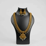 Tavisha Necklace Set