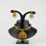 Alankriti Necklace Set