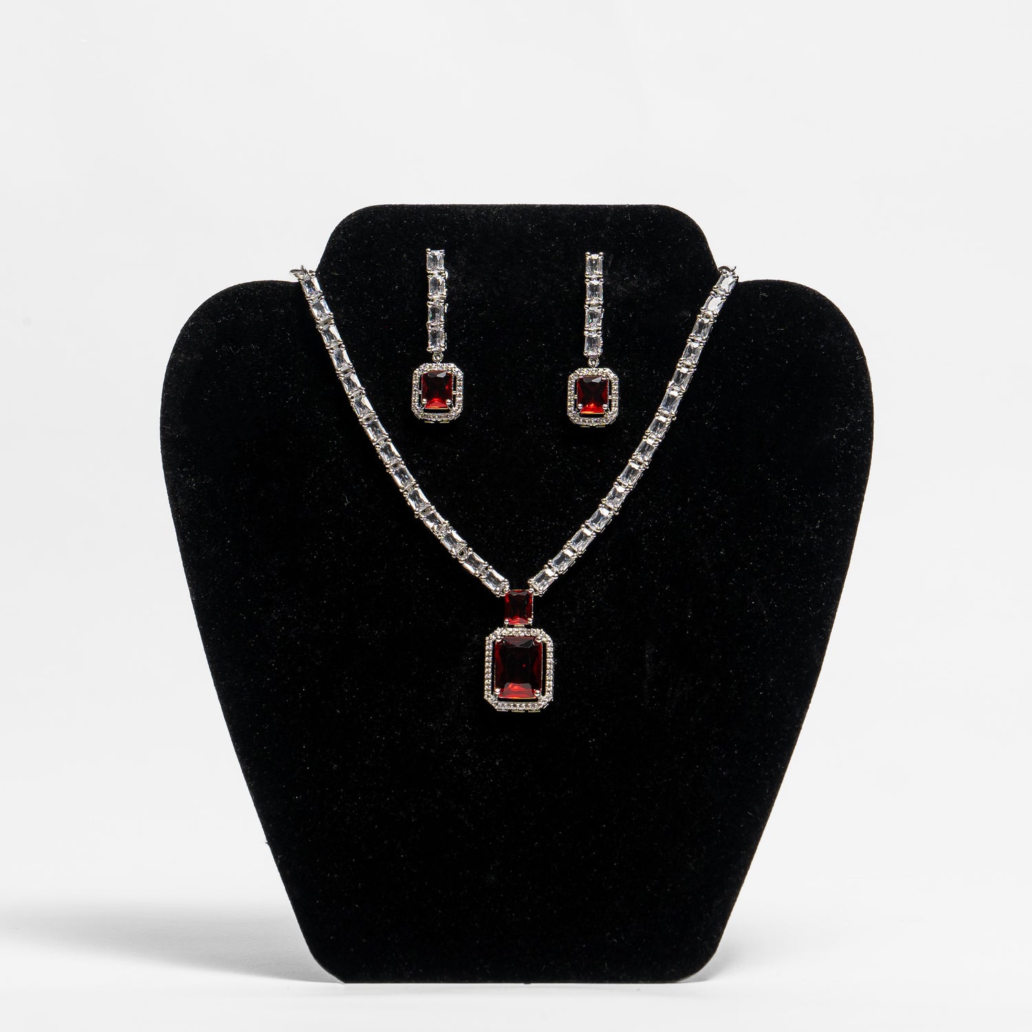 Ritika Pendant Set