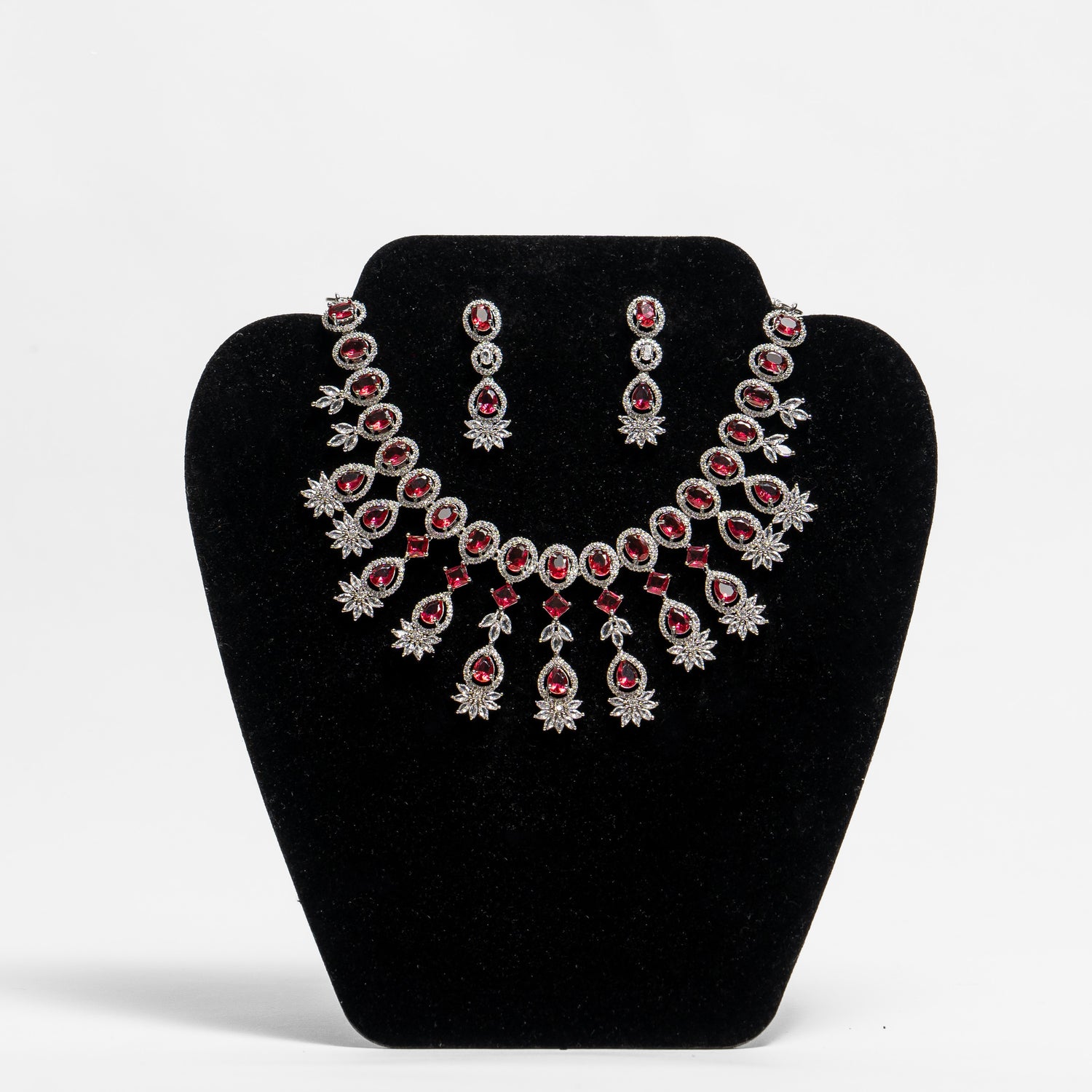 Vasudha Necklace Set
