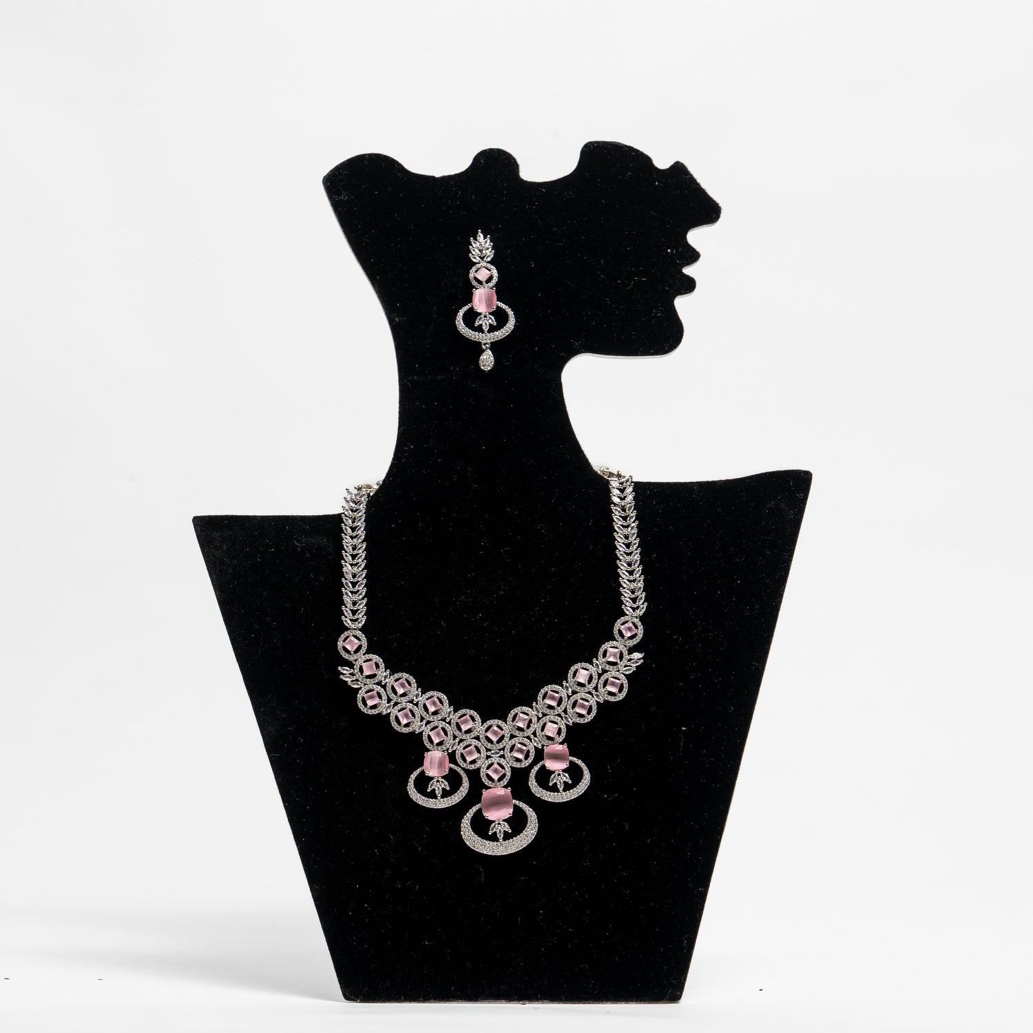 Lavanya Necklace Set