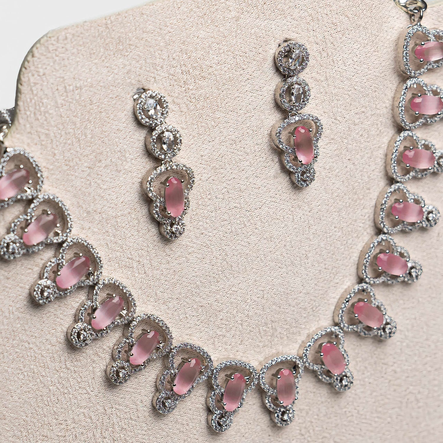 Alia Necklace Set