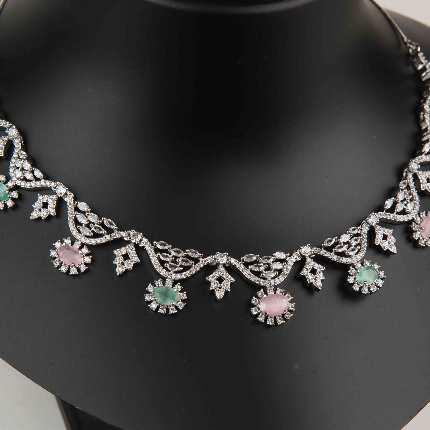 Vedika Necklace Set