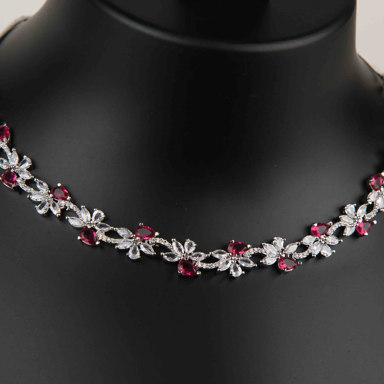 Samaira Necklace Set