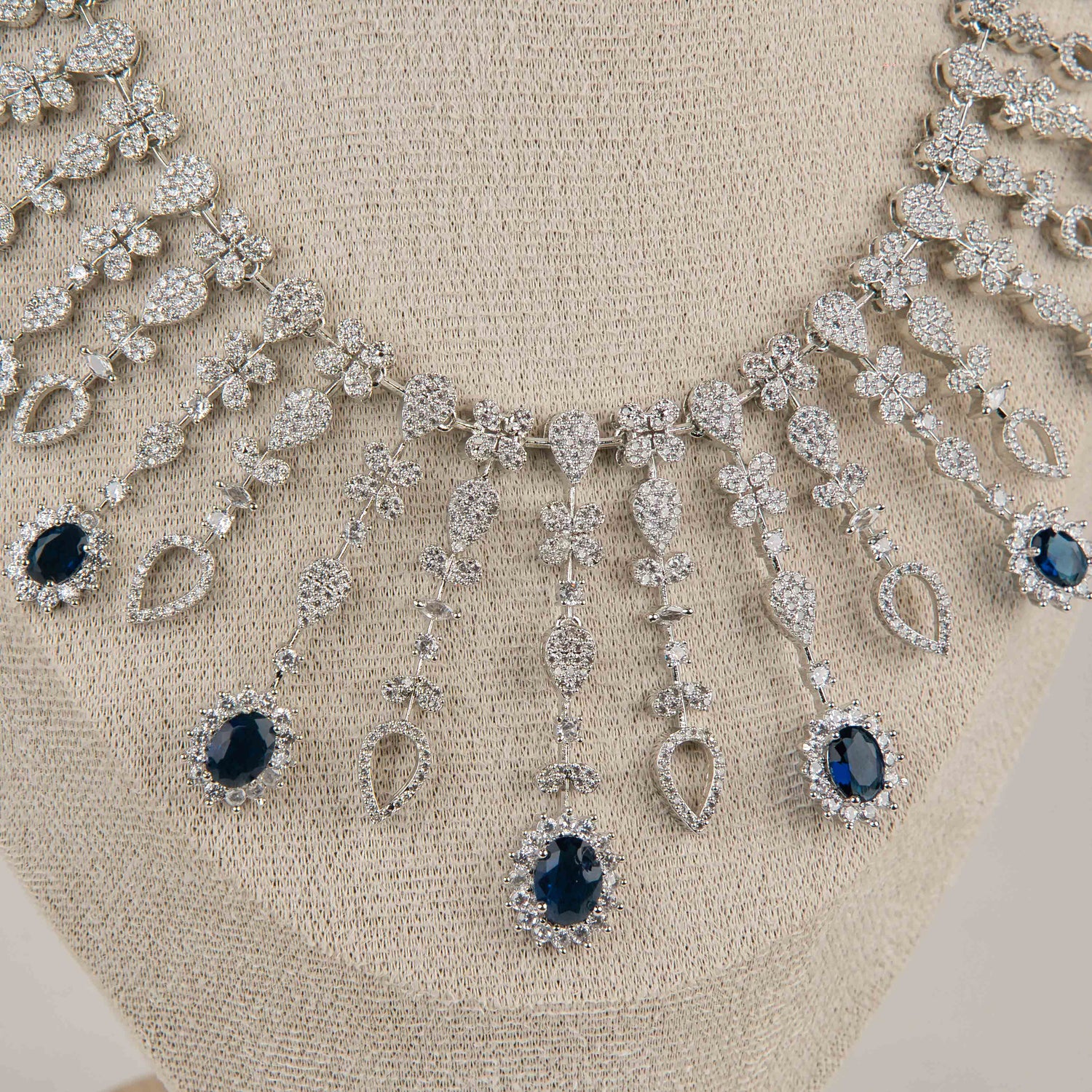 Vismaya Bridal Necklace Set