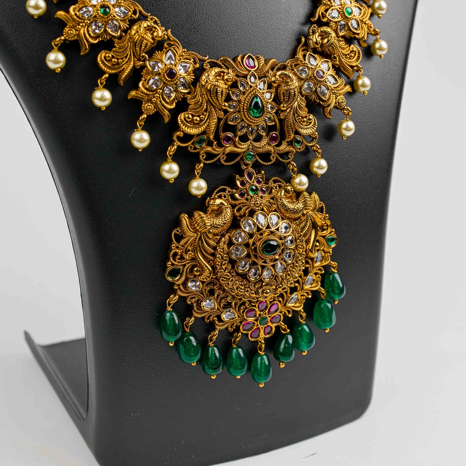 Mayur Vilas Necklace Set