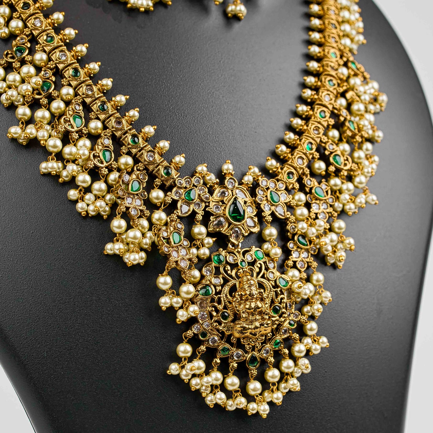 Nritya Necklace Set