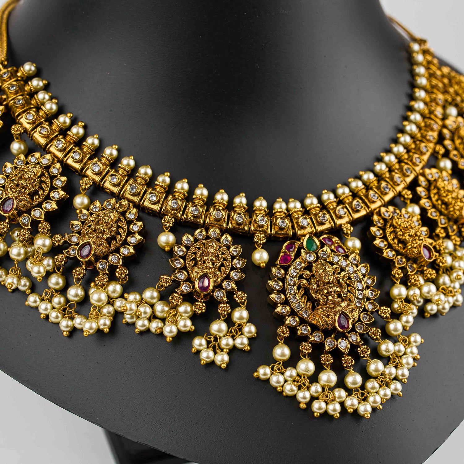 Noorani Necklace Set