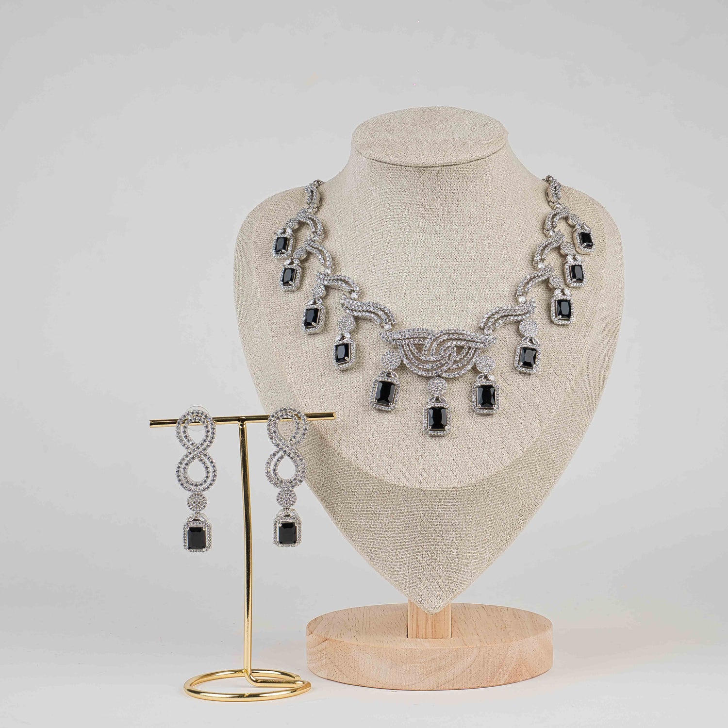 Laasya Bridal Necklace Set
