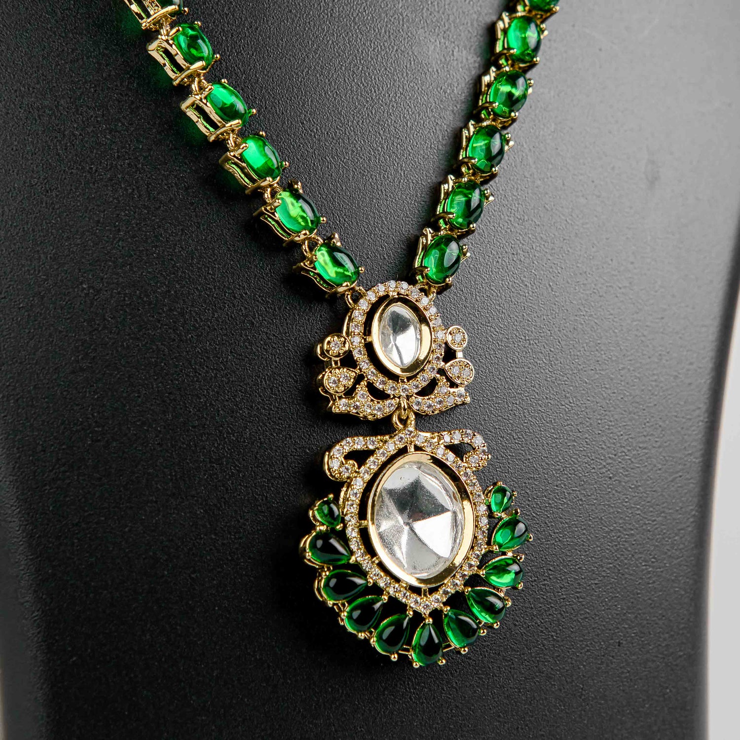Wafaa Polki Necklace Set