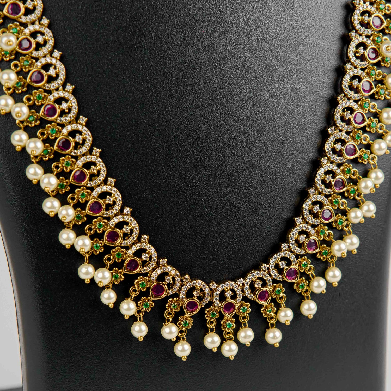Leena Temple Necklace Set
