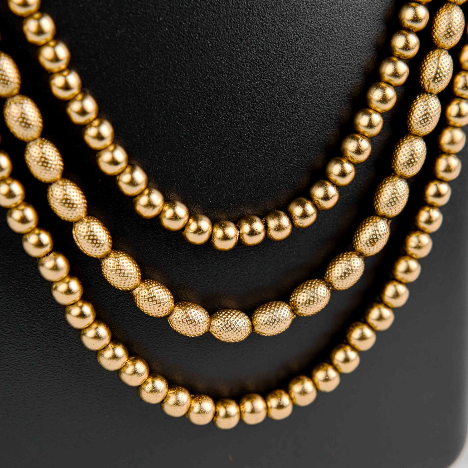 Tvarita Temple Necklace set
