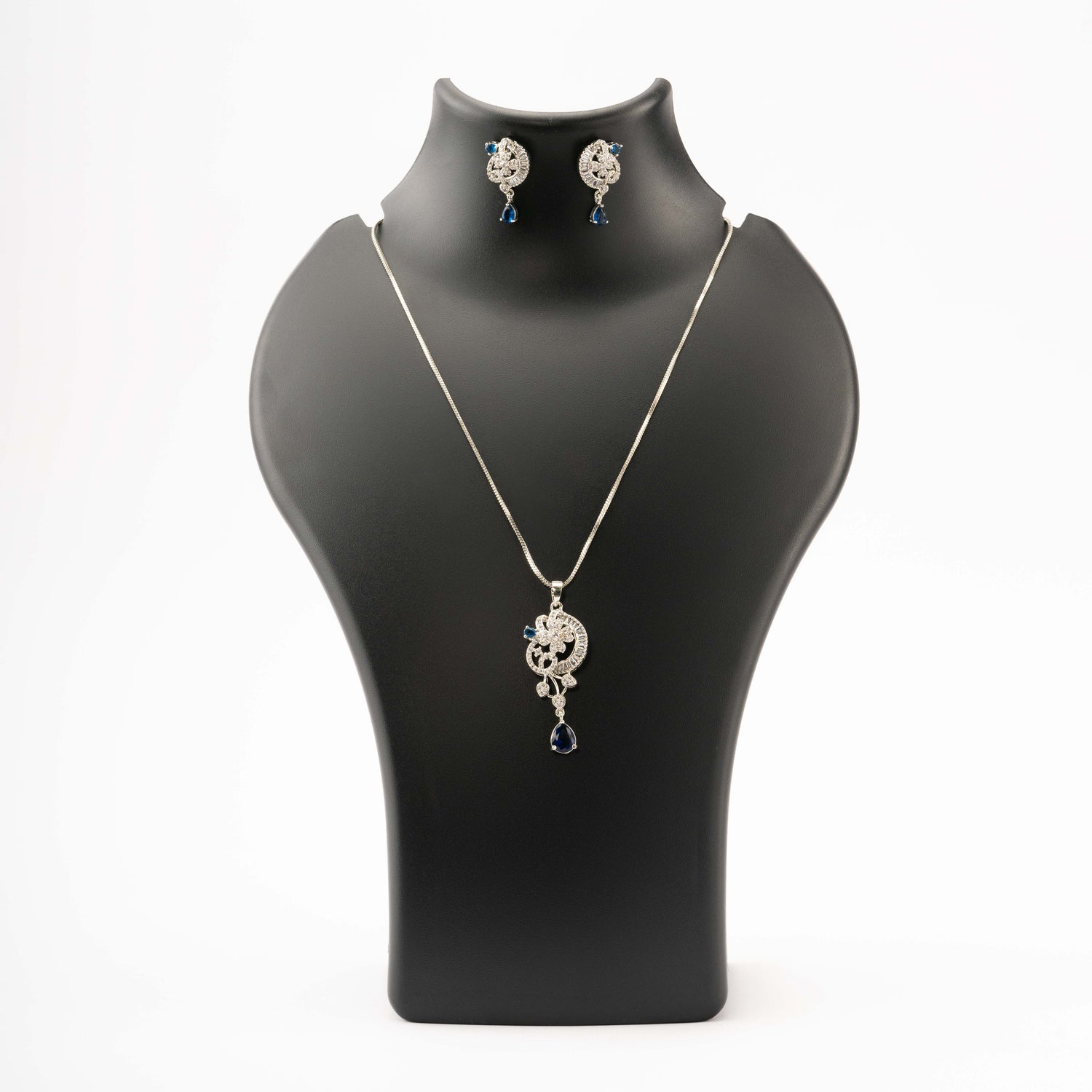 Kelly Pendant Set