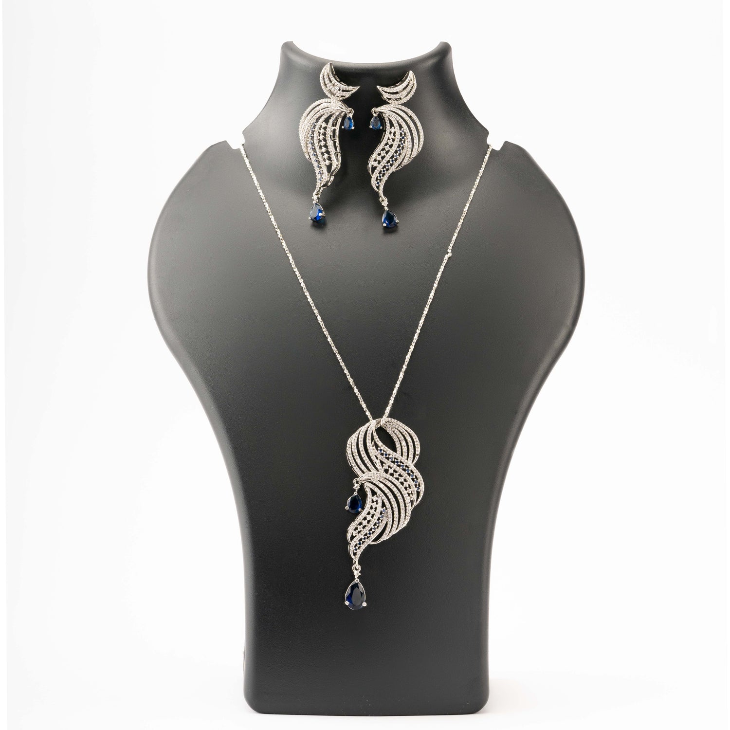 Bella Pendant Set