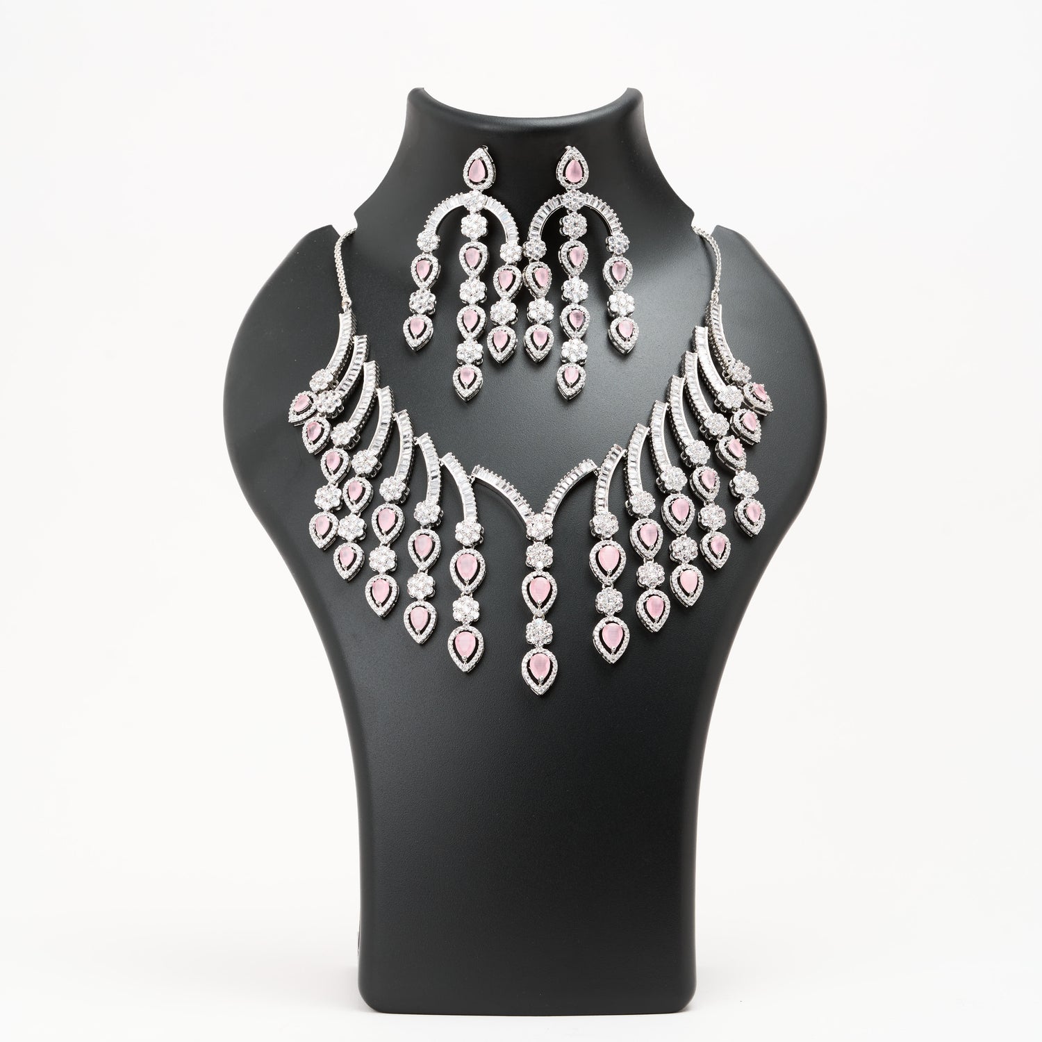 Sakshi Bridal Necklace Set
