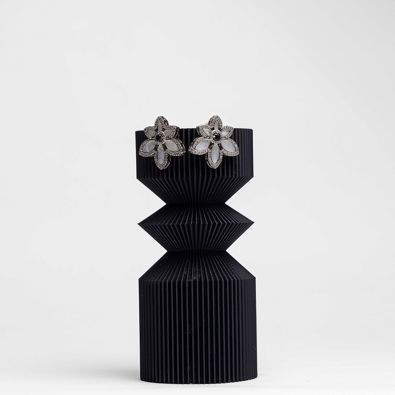 Ritu Earring